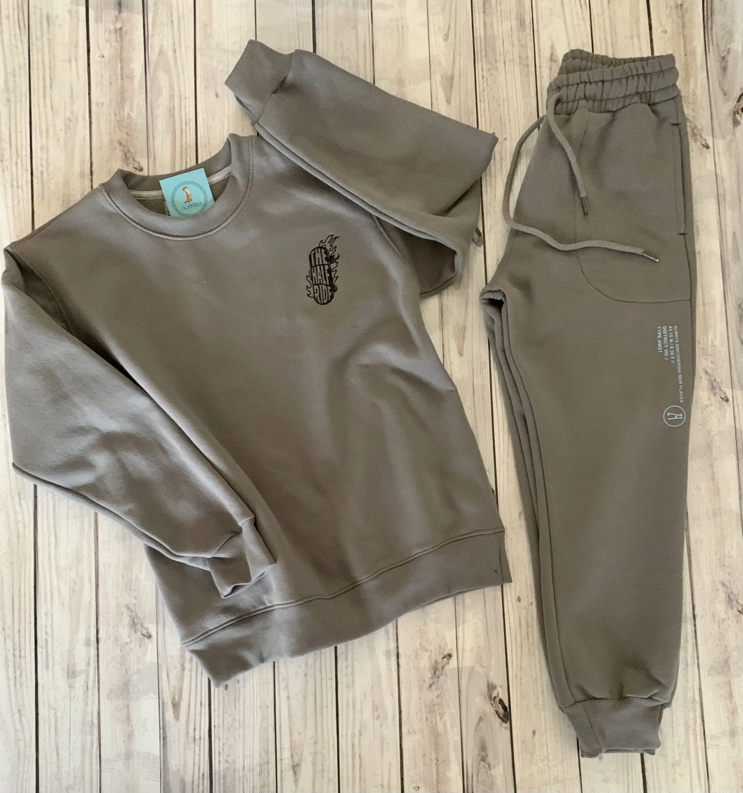 CONJUNTO FRIZADO SKATER