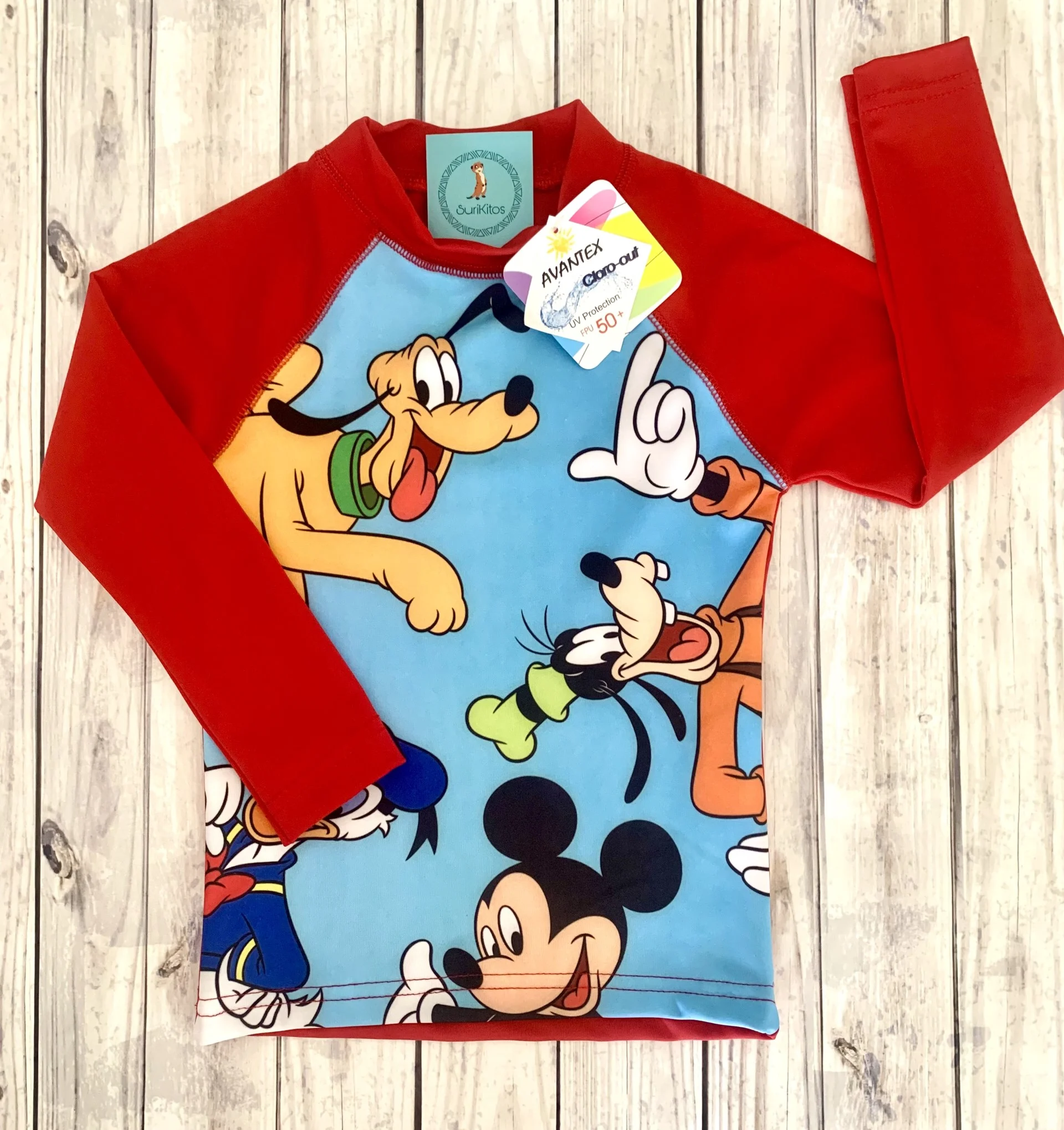 REMERA PSUV +50 MICKEY Y SUS AMIGOS. LICENCIA DISNEY