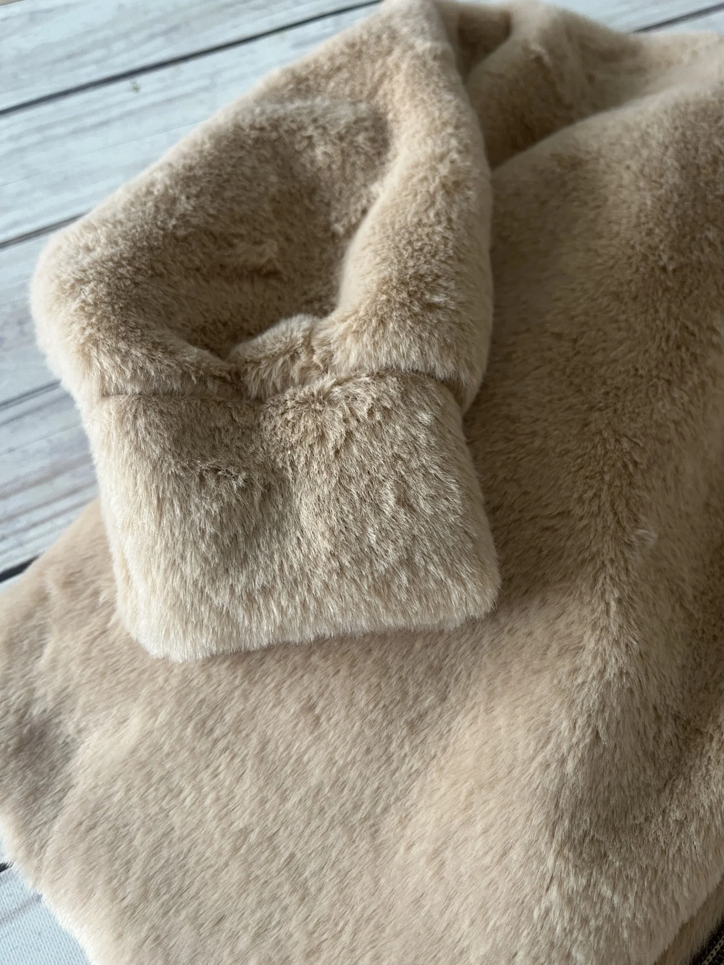 CAMPERA DE PIEL LOLA OVER BEIGE - Imagen 4