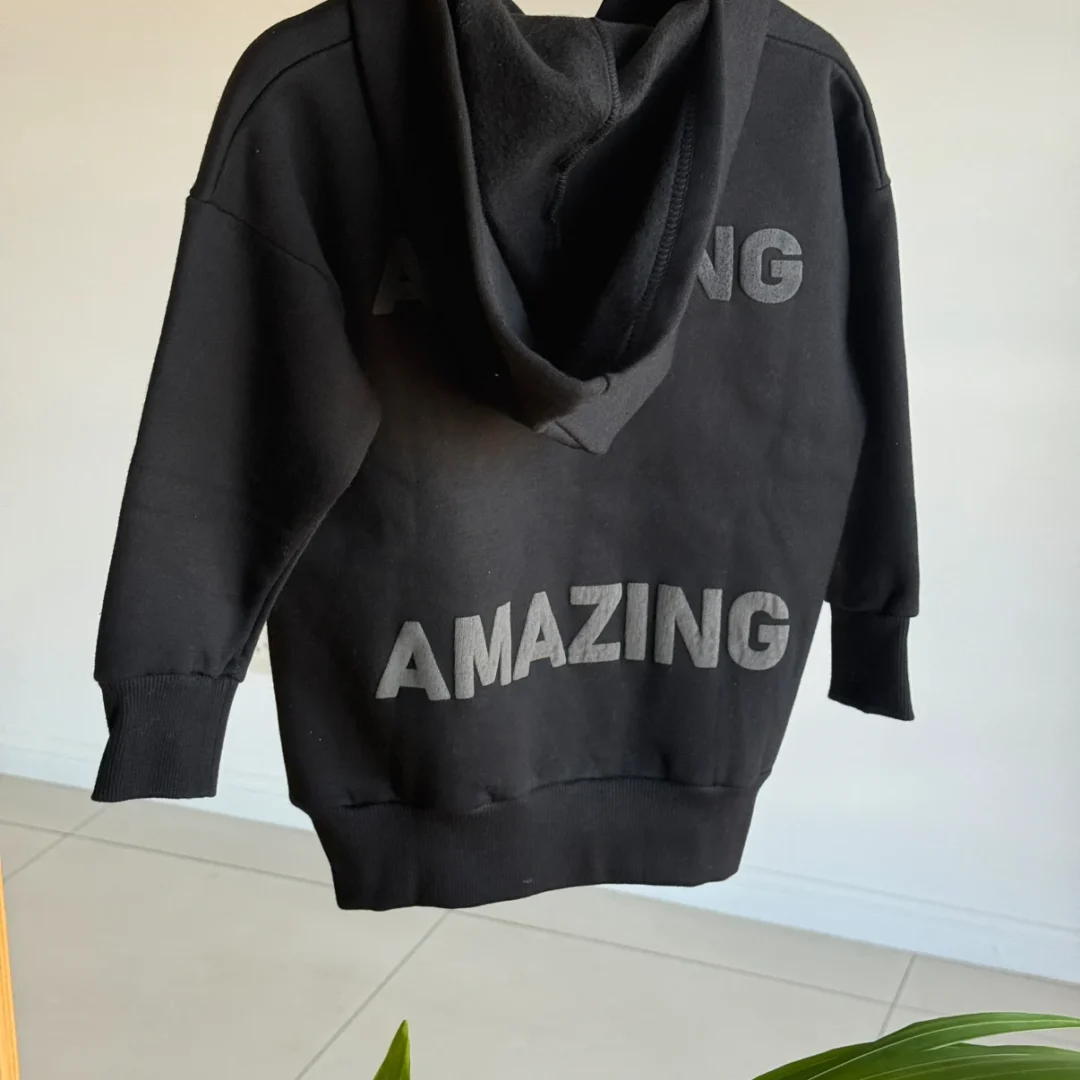 CAMPERA DE FRISA AMAZING  NEGRA