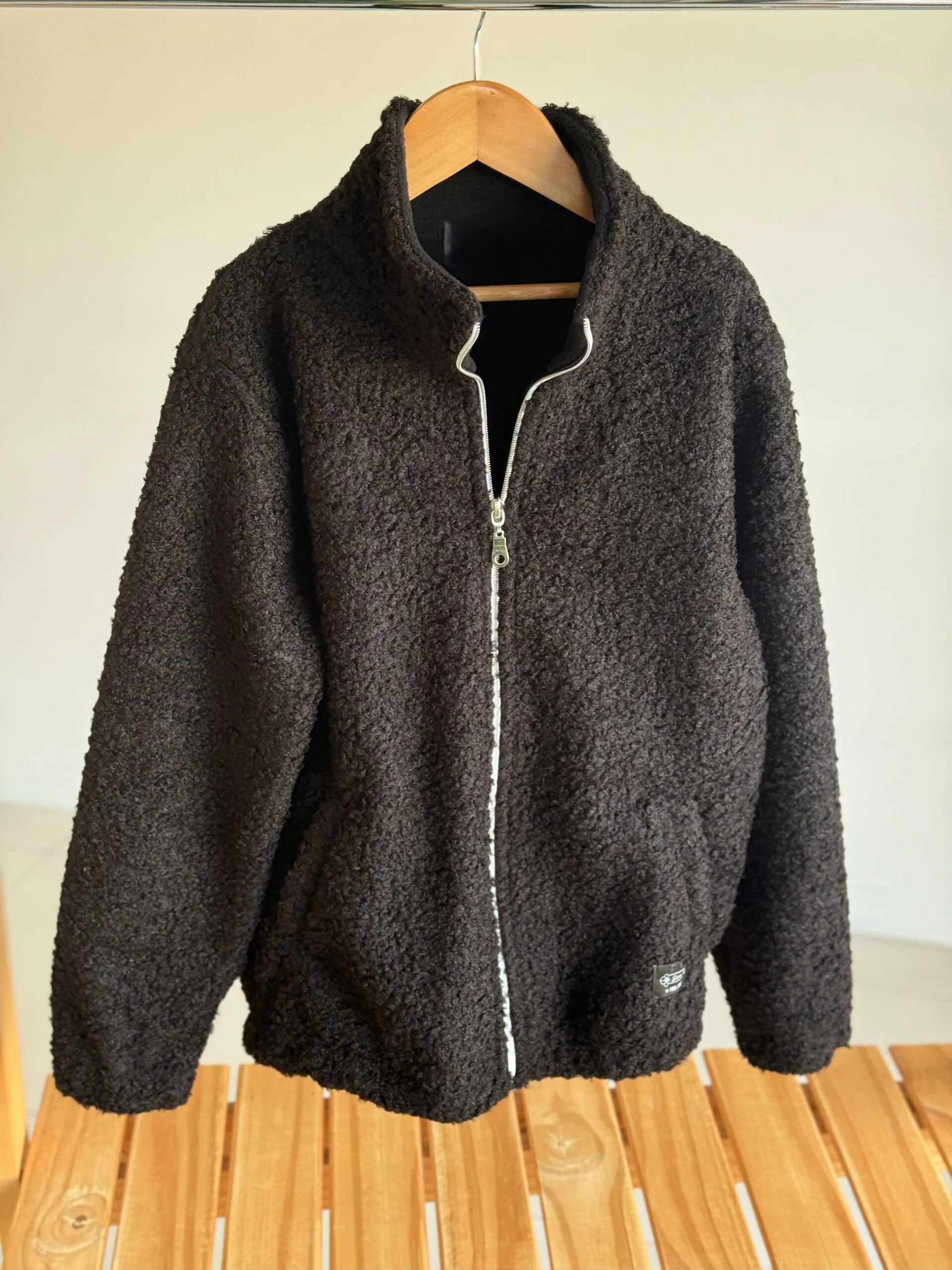 CAMPERA TEDDY NEGRA