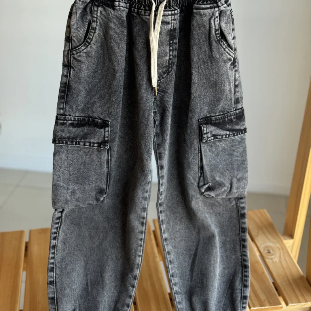 JOGGER NAHUEL CARGO GRIS