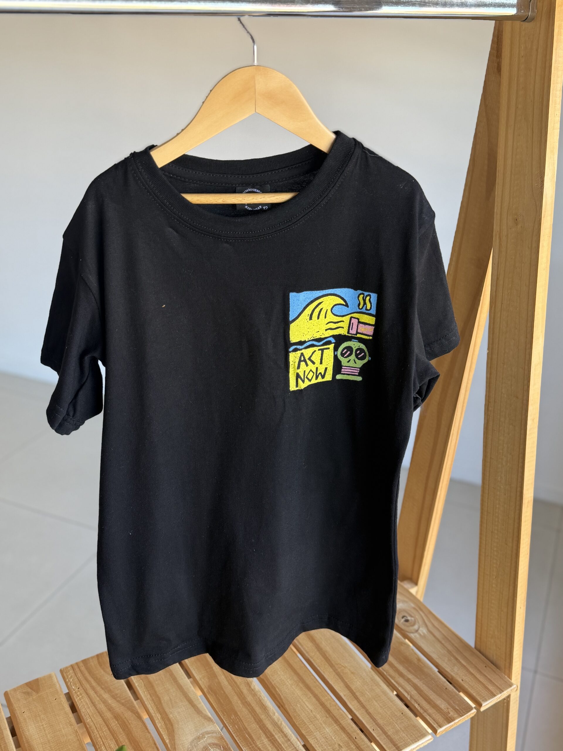 REMERA SOL NEGRA (doble estampa )