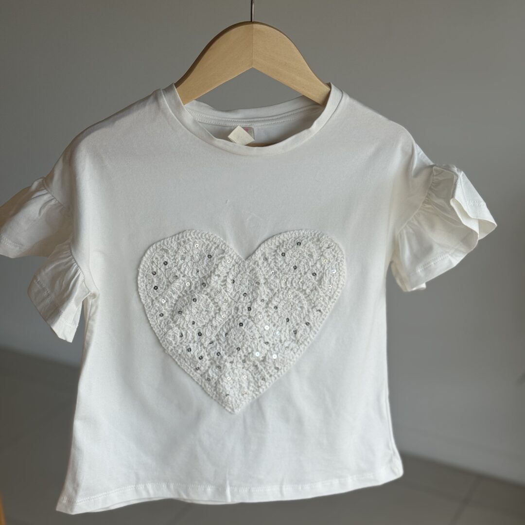 REMERA HEART BLANCA . LÍNEA IMPORTADA
