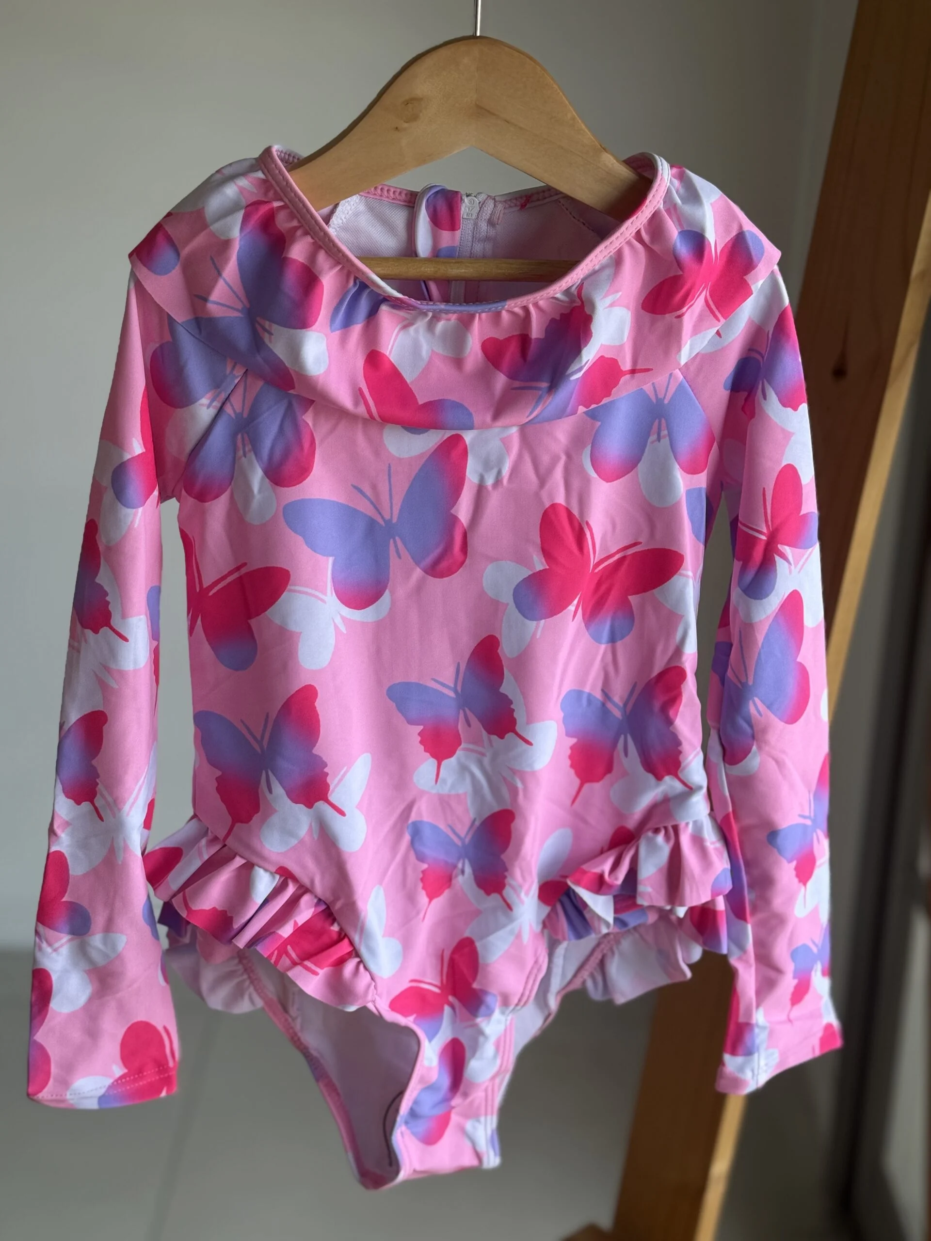MALLA ENTERIZA PSUV +50 MARIPOSA ROSA
