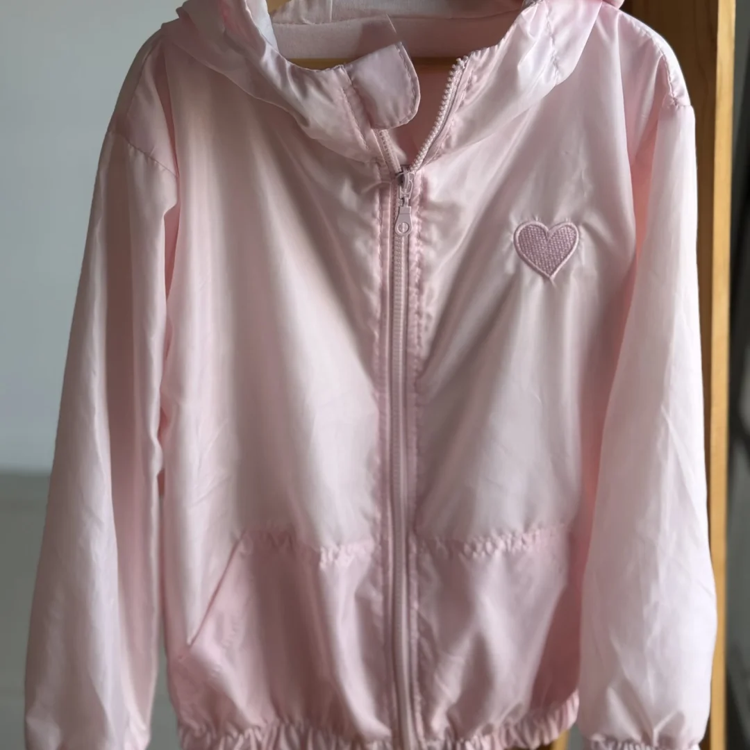 CAMPERA ROMPEVIENTO ROSA