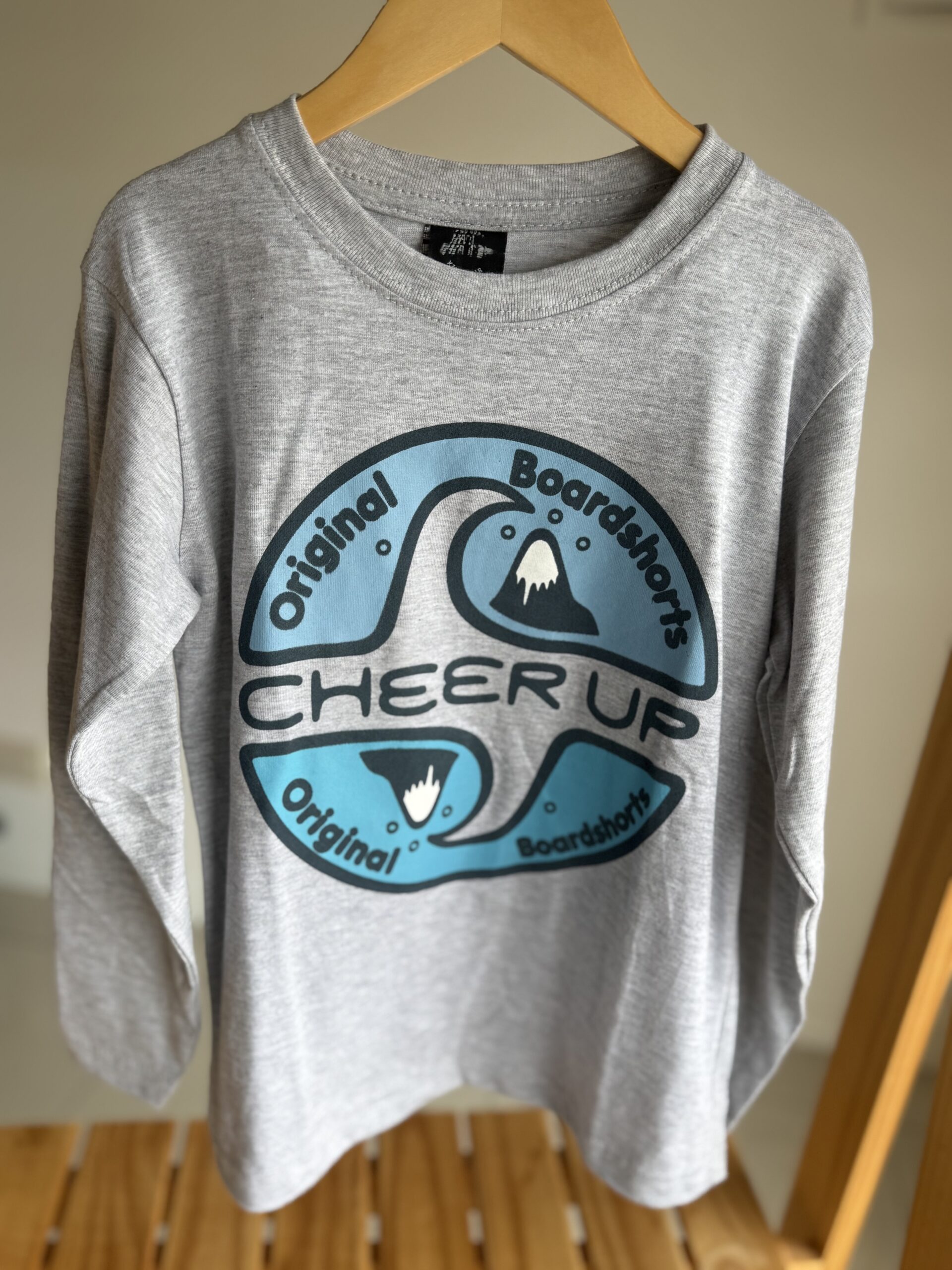 REMERA ML CHEER GRIS
