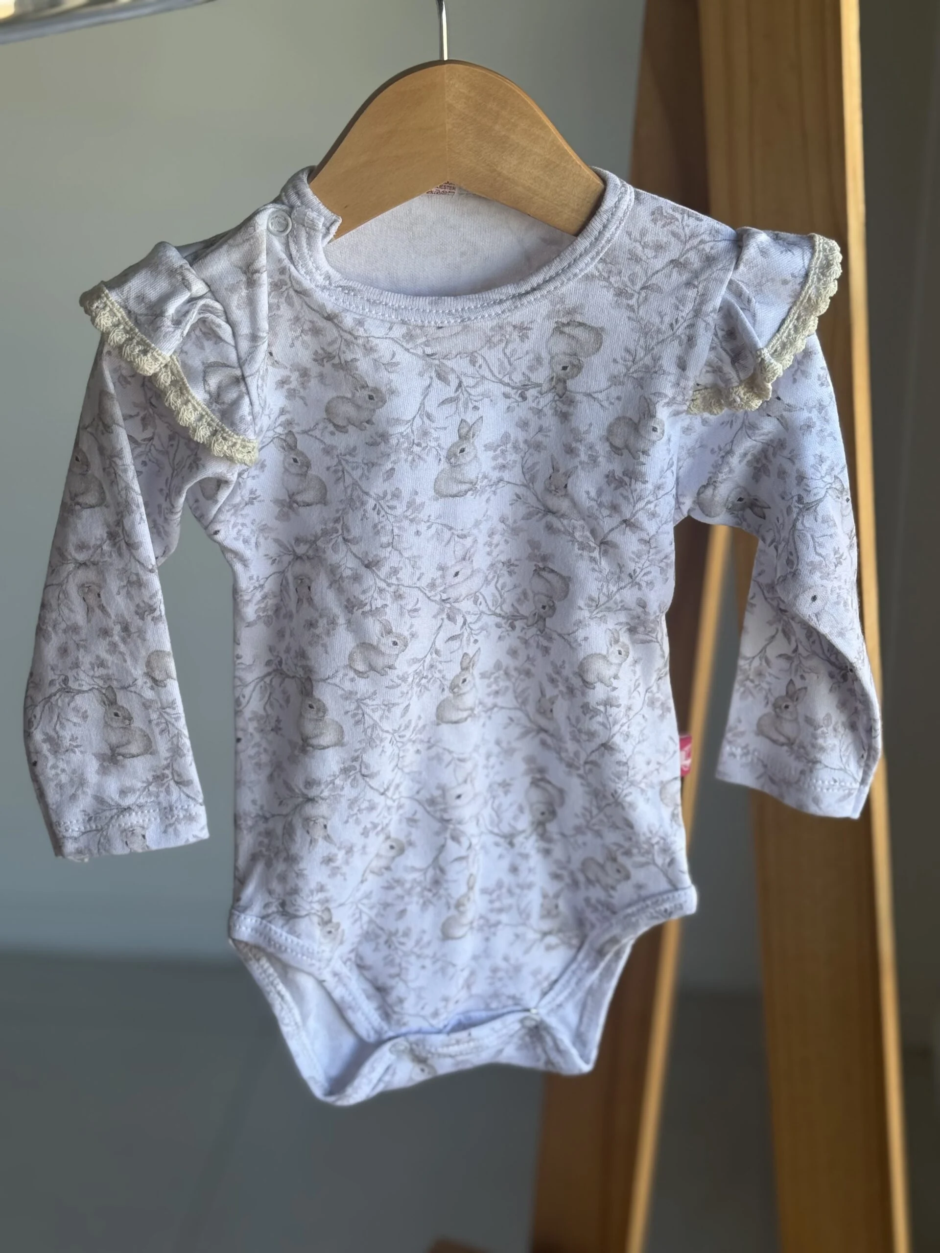 BODY CONEJOS GRIS