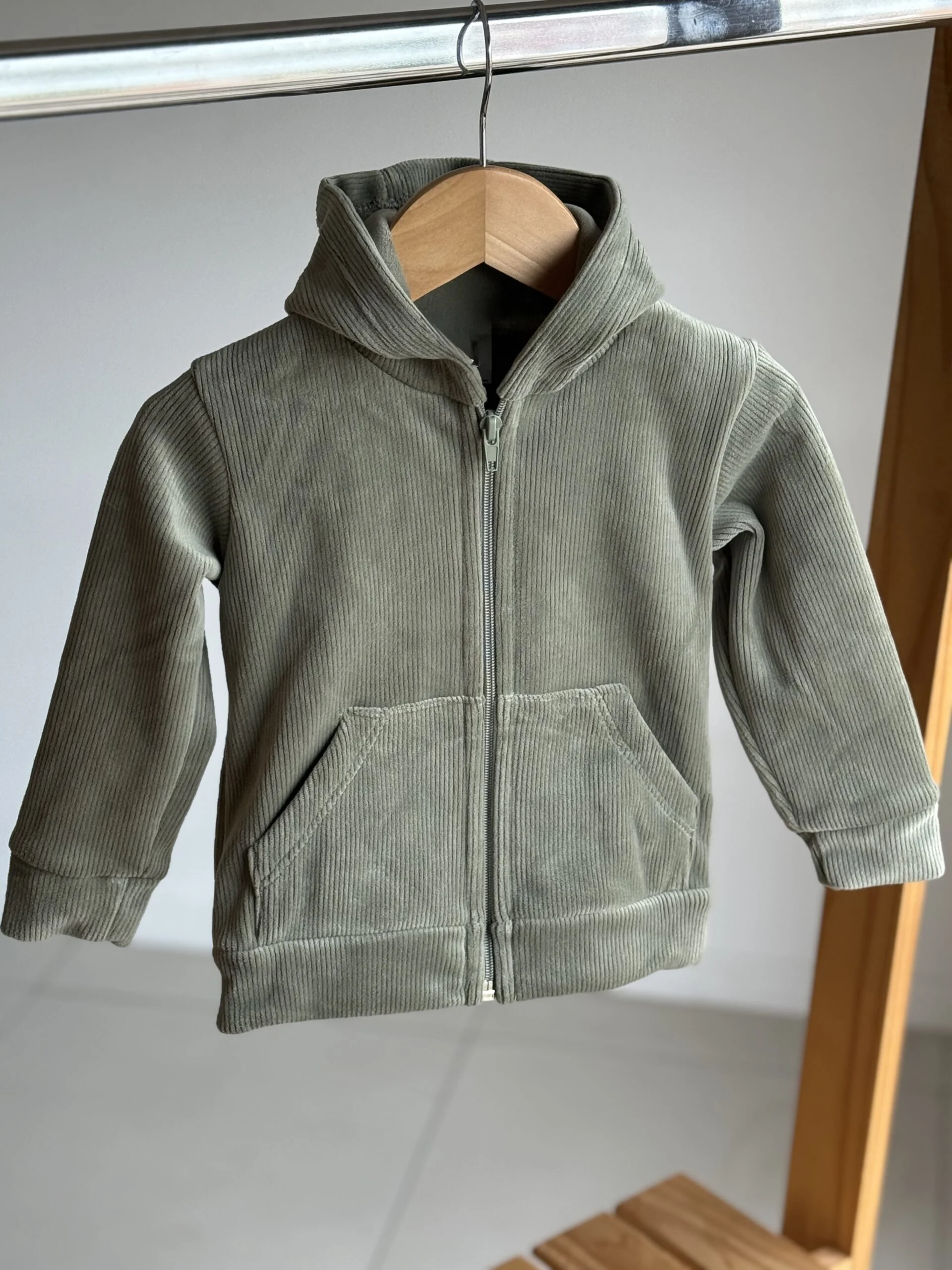CAMPERA CORDEROY VERDE HUMO