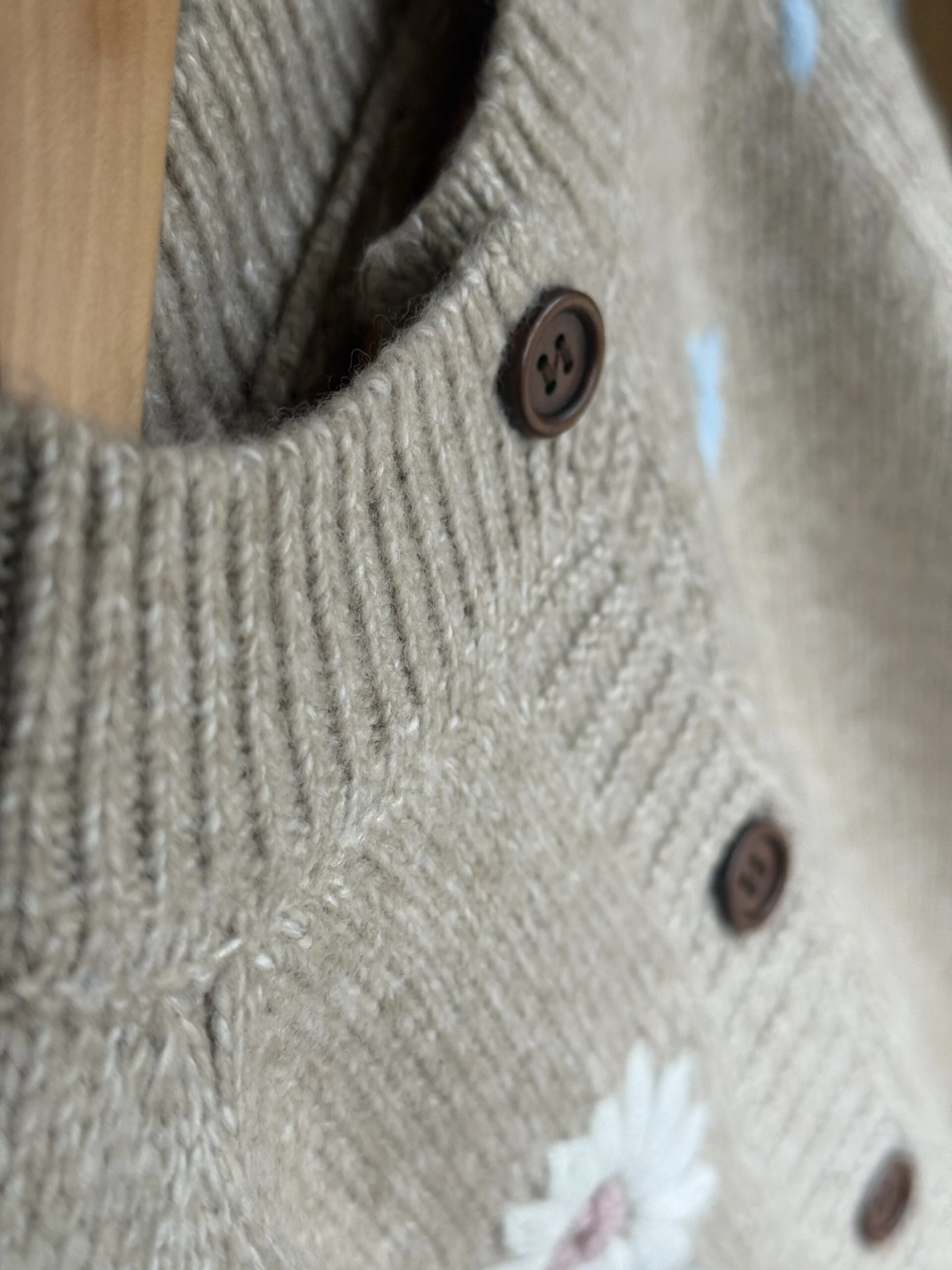CÁRDIGAN INDY BEIGE . LÍNEA IMPORTADA - Imagen 4