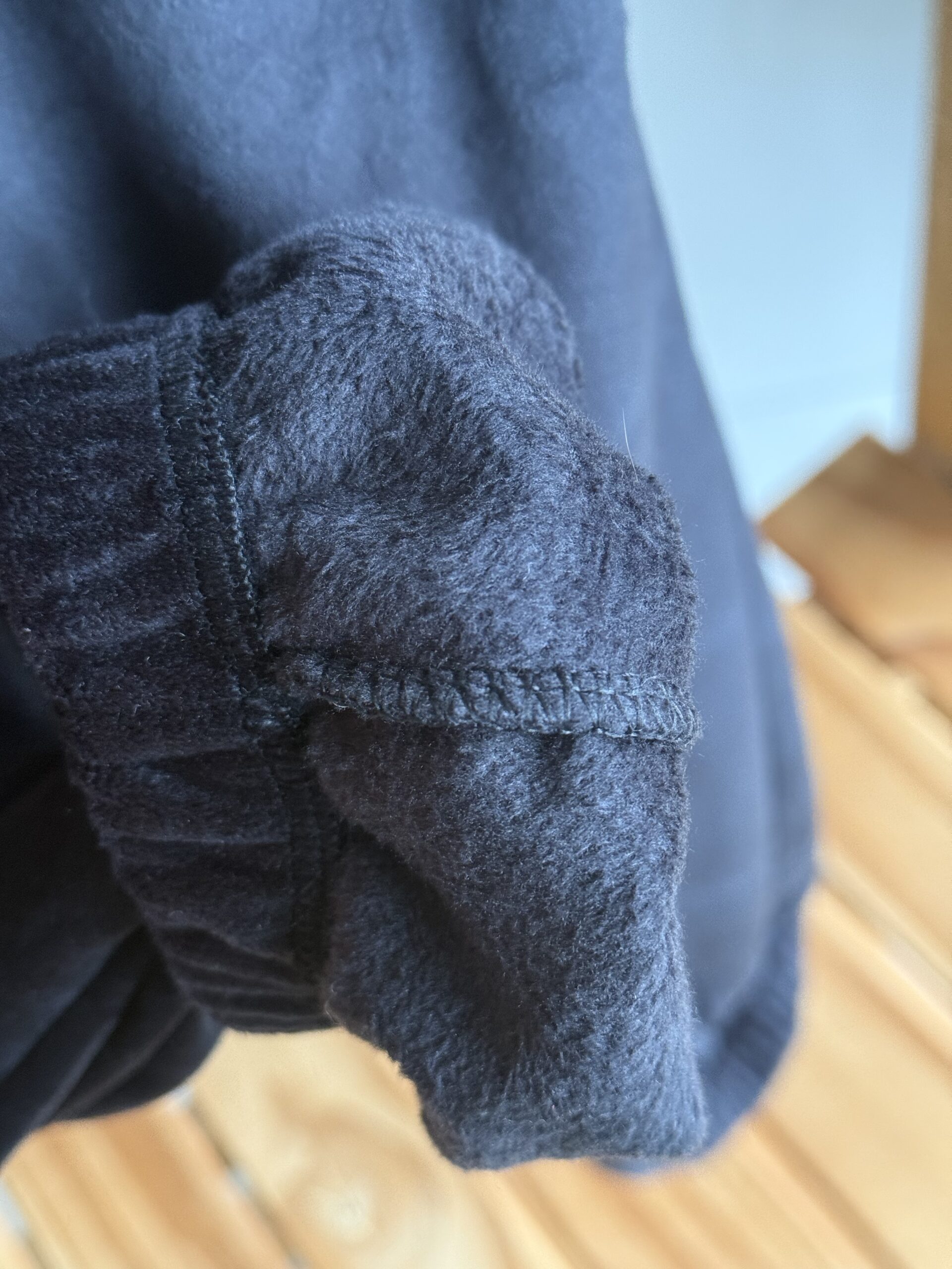 JOGGER PLUSH BIFAZ NEGRO - Imagen 3