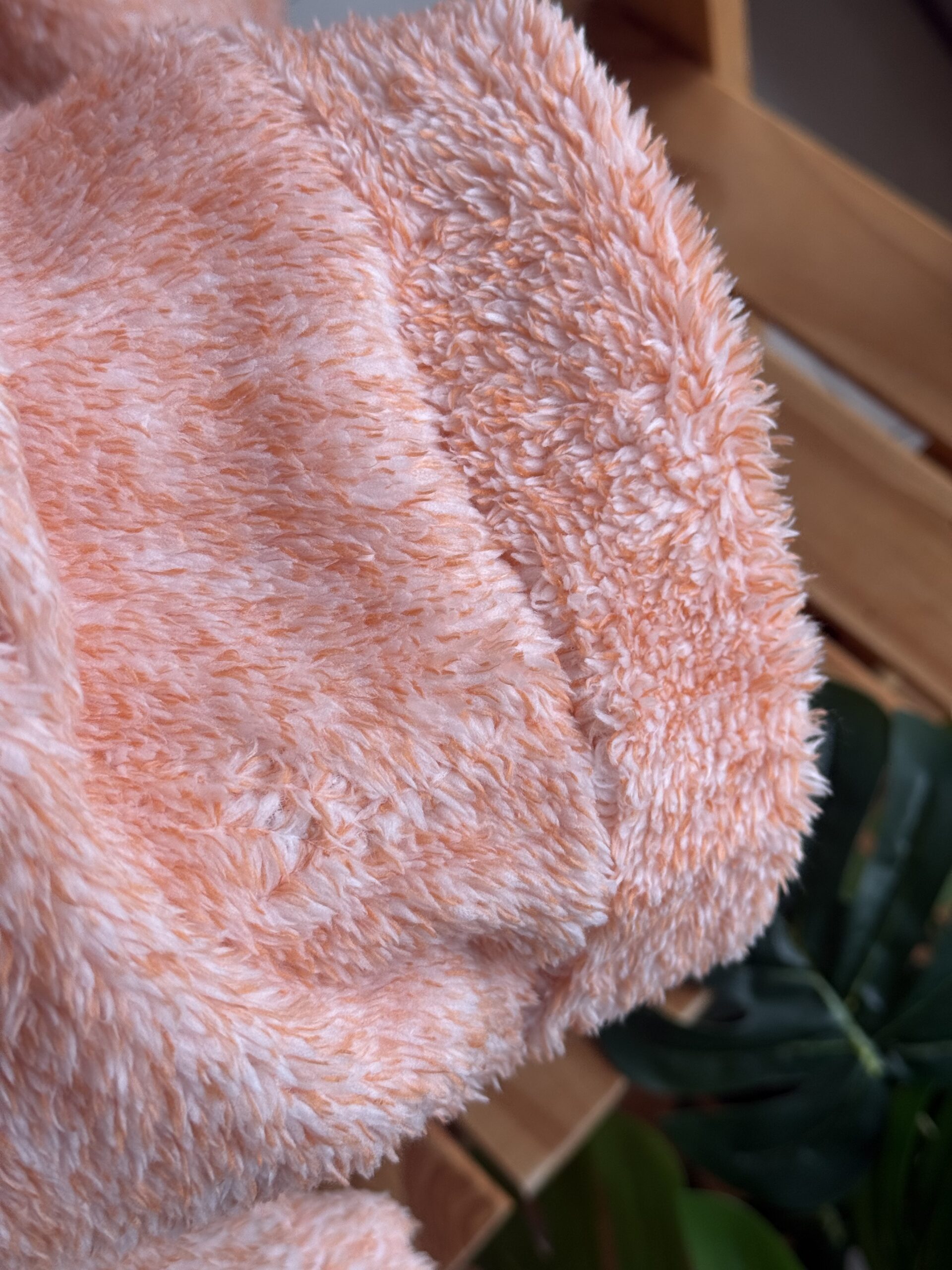 BUZO PELUCHE NARANJA SALMON Y BLANCO - Imagen 3