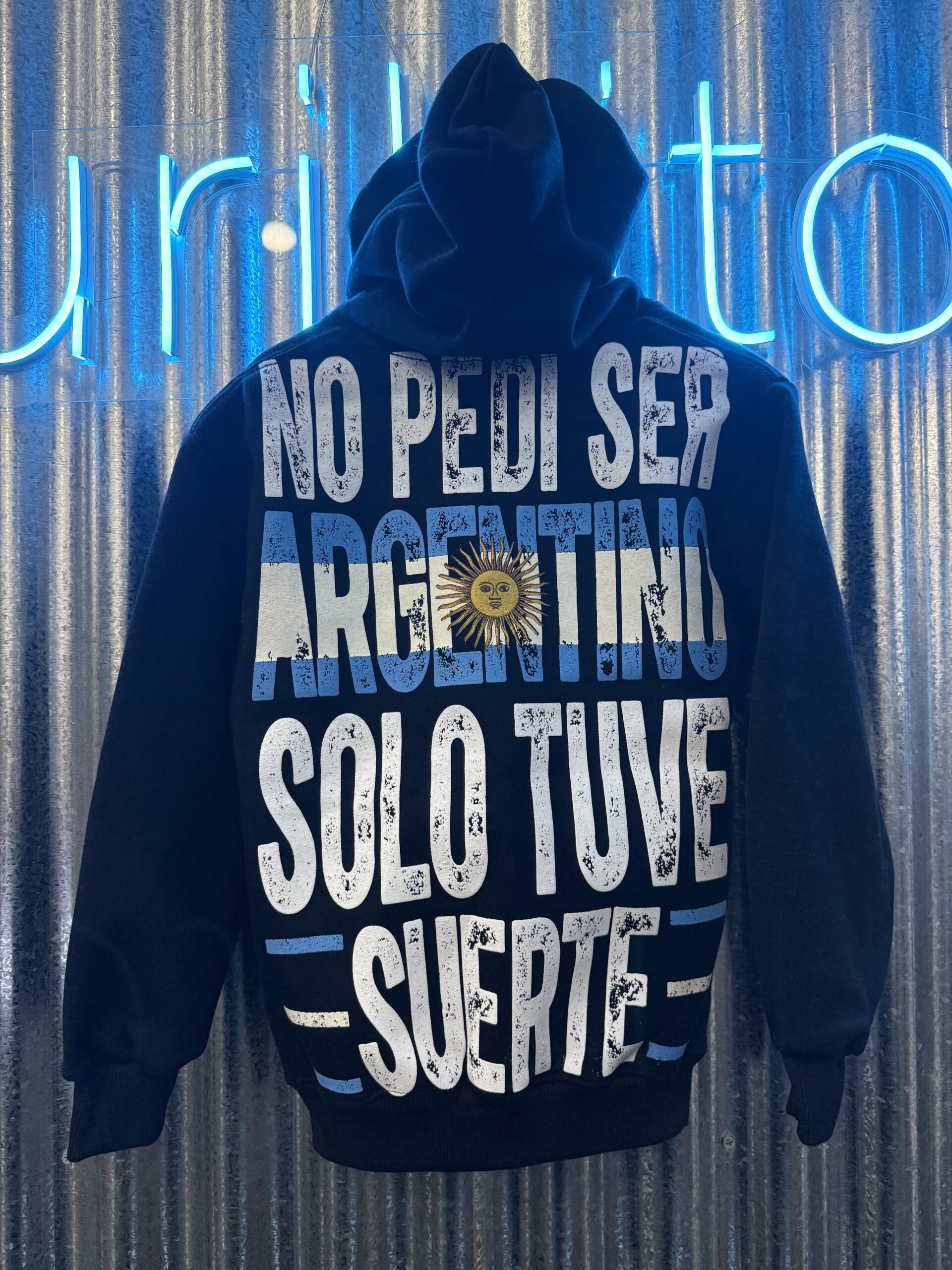 BUZO ARGENTINA UNISEX NEGRO FRASE
