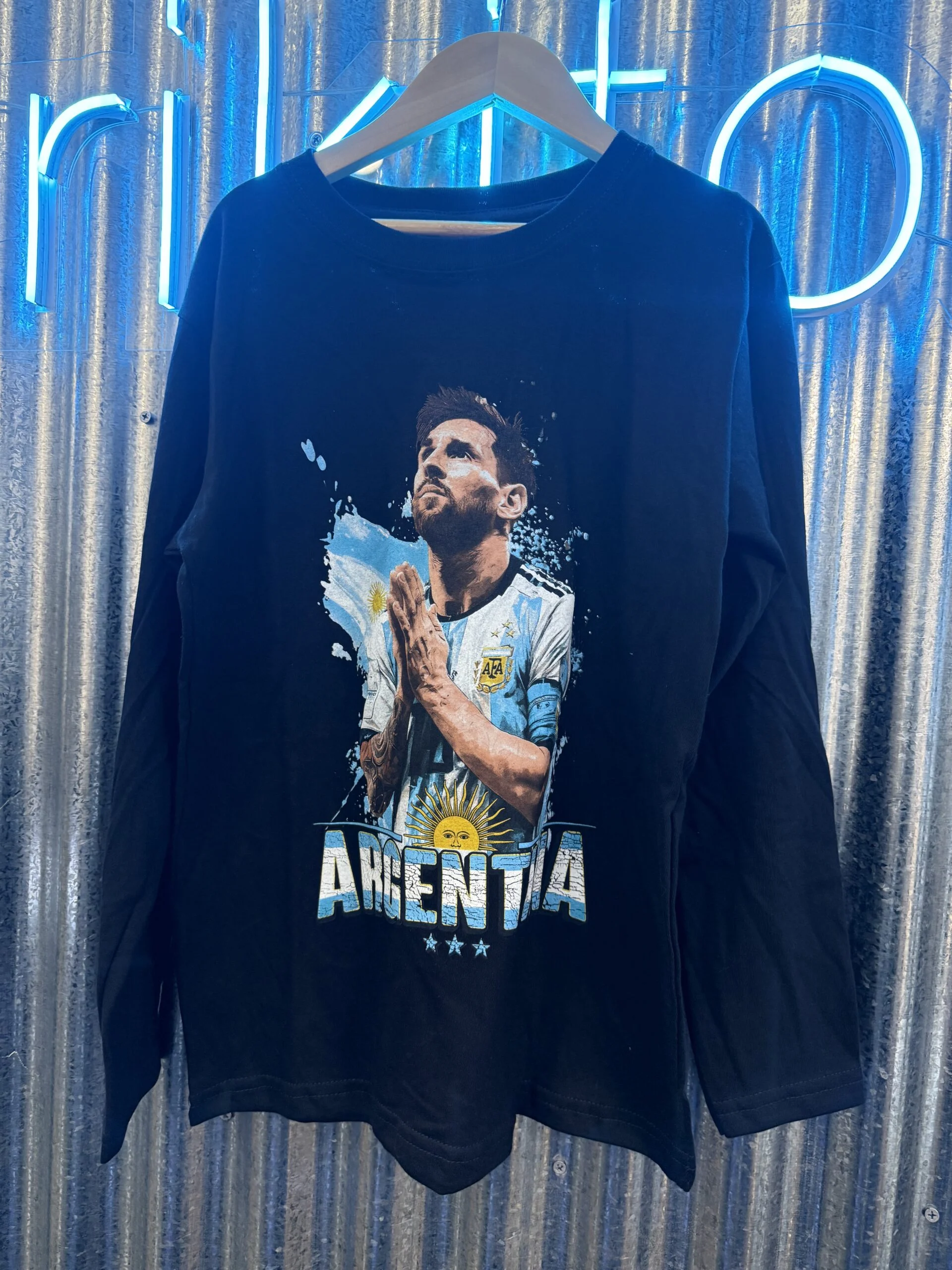 REMERA MESSI BANDERA NEGRA