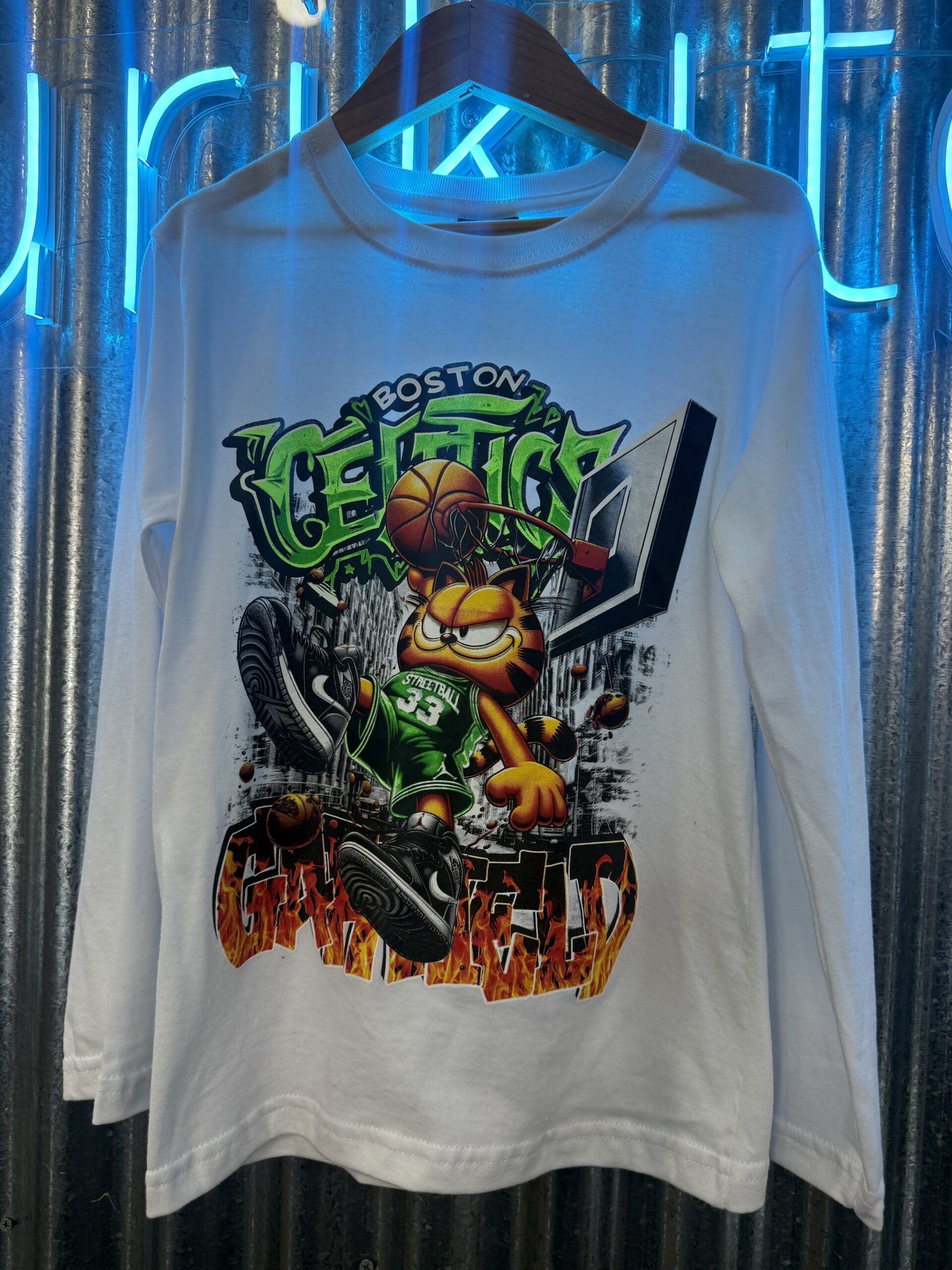 REMERA GARFIELD