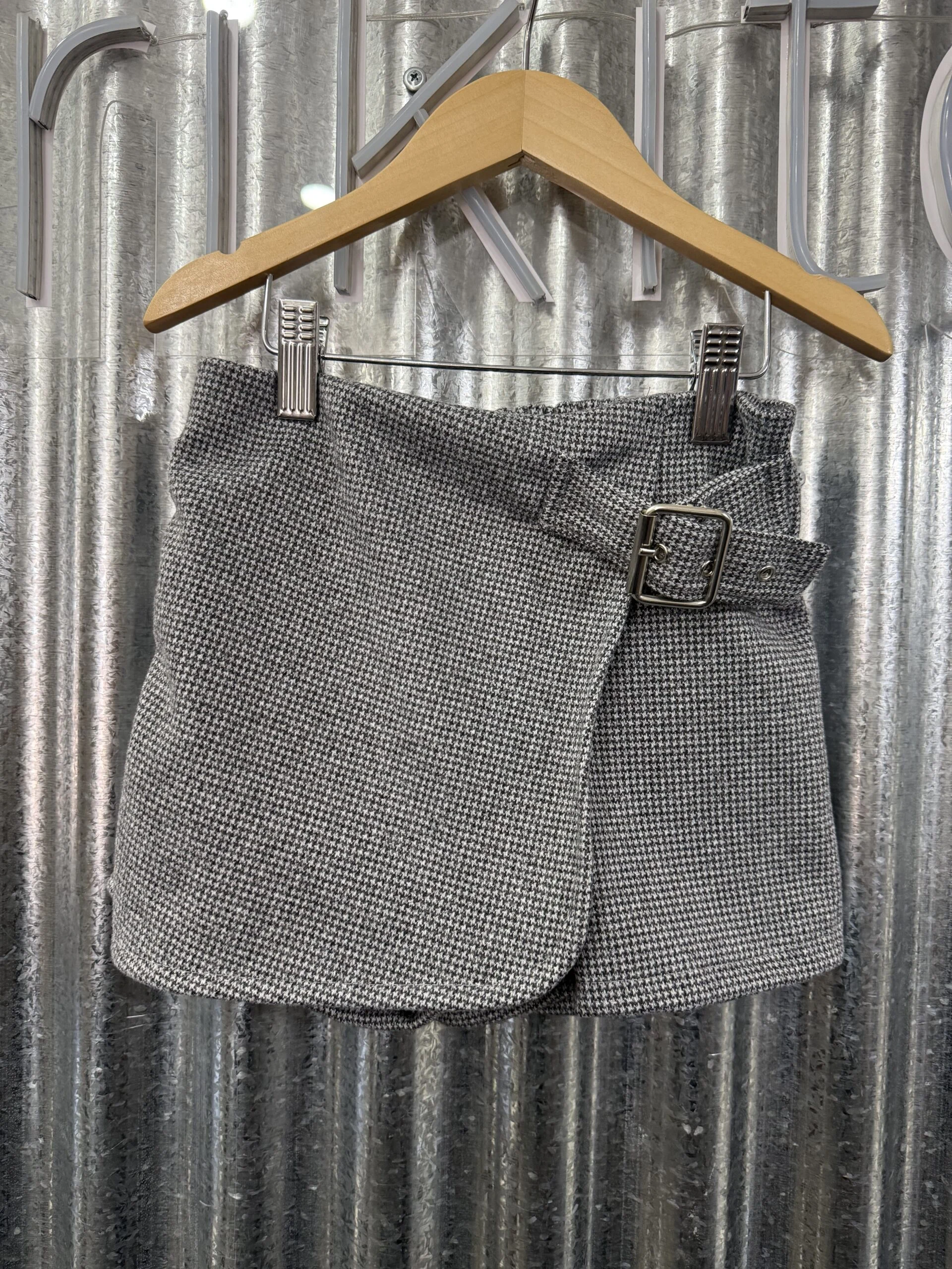 POLLERA SHORT PAÑO HEBILLA