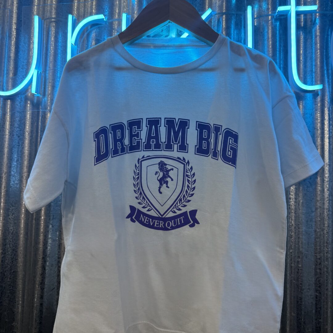 REMERA DREAM BIG