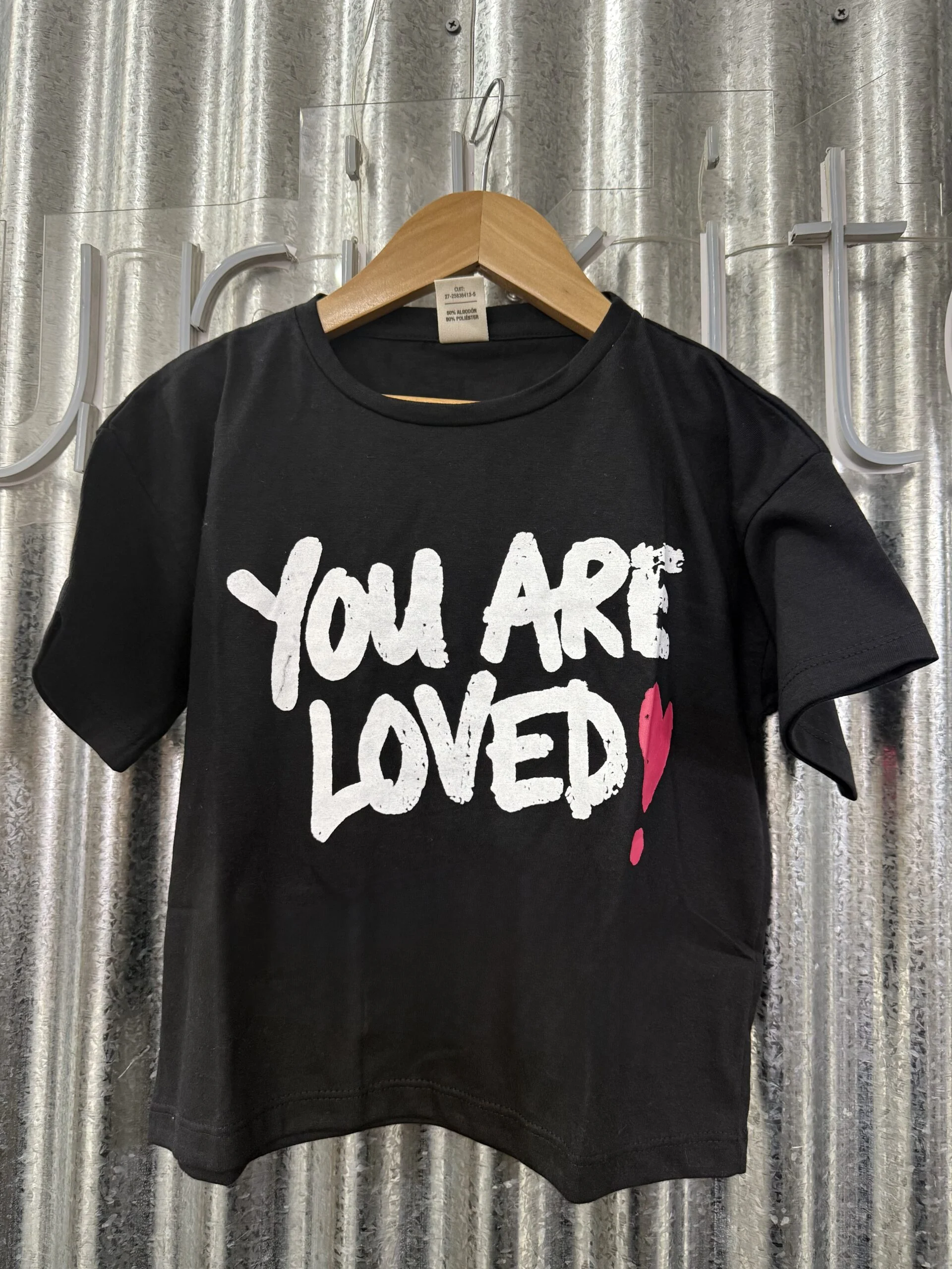 REMERA LOVED NEGRO