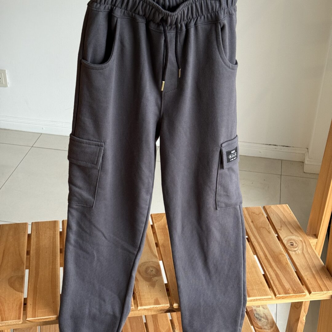 JOGGER RUSTICO ( sin frisa ) GRIS TOPO CARGO