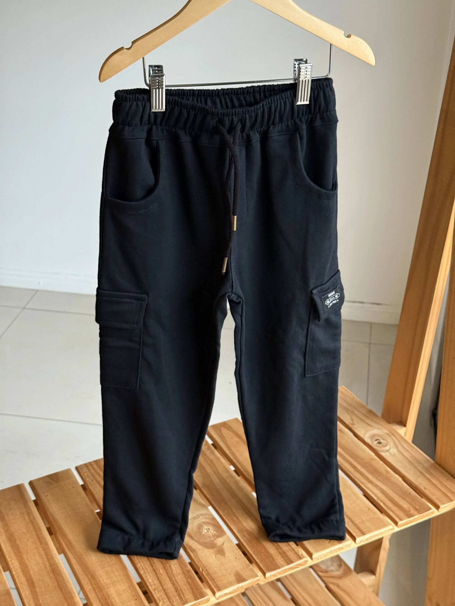 JOGGER RUSTICO ( sin frisa ) NEGRO CARGO