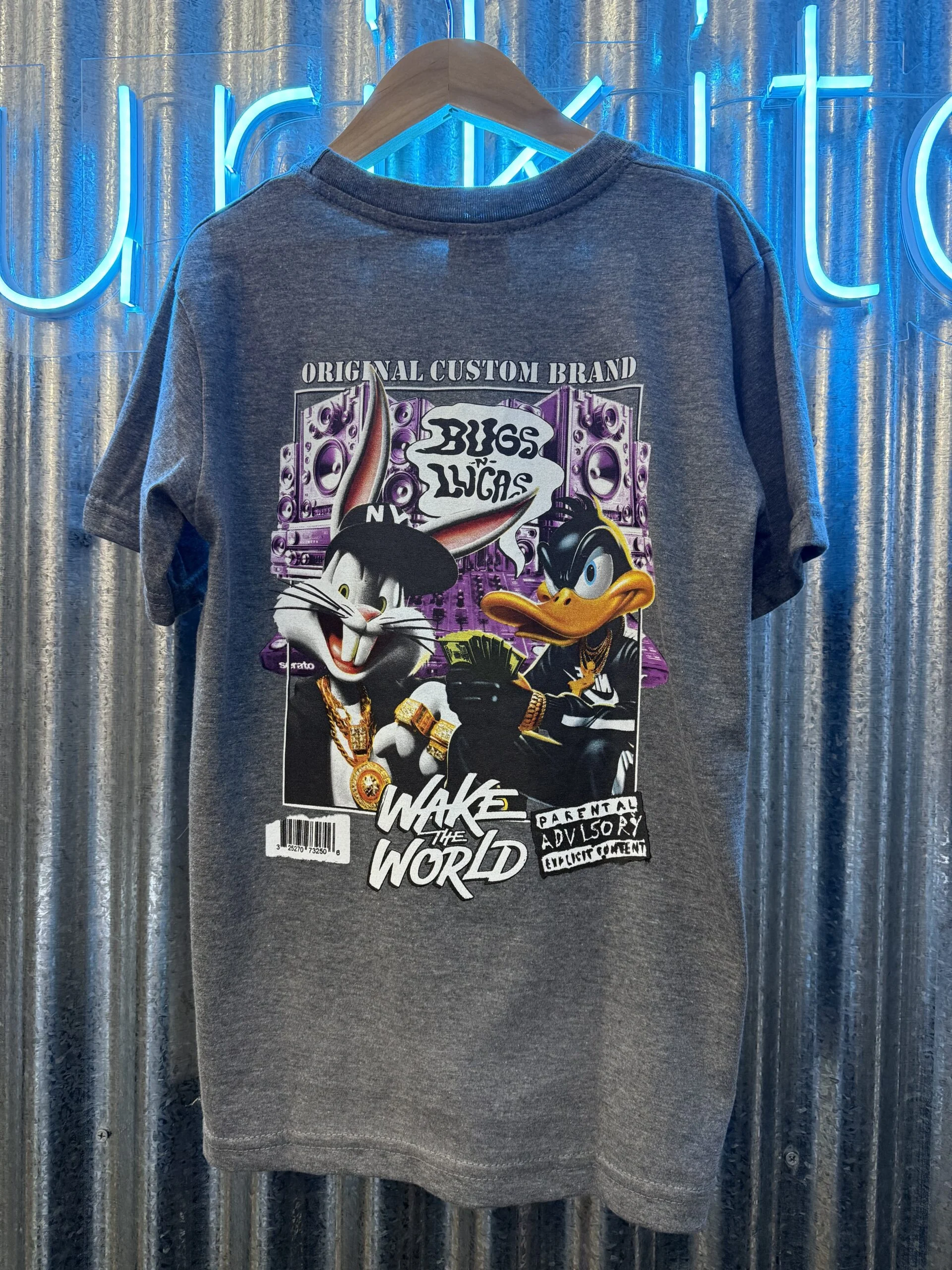 REMERA BUGS / LUCAS GRIS
