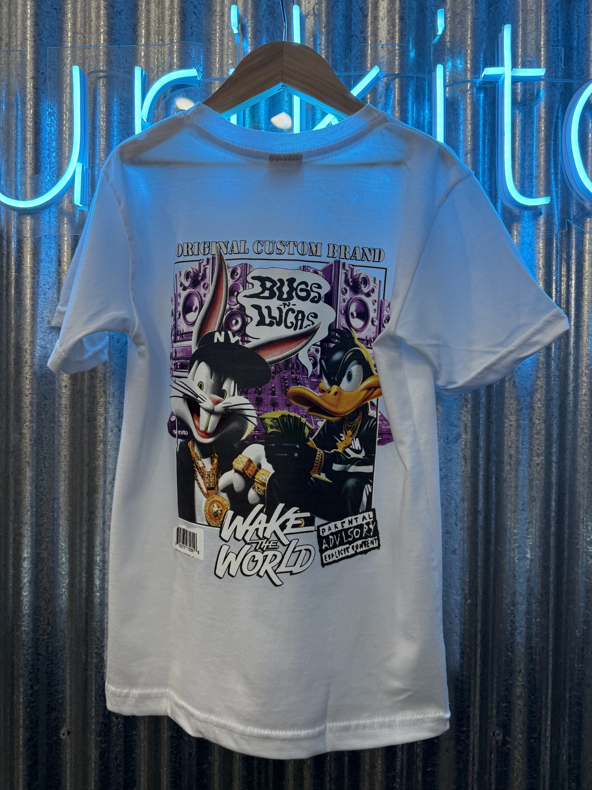 REMERA BUGS/ LUCAS BLANCA