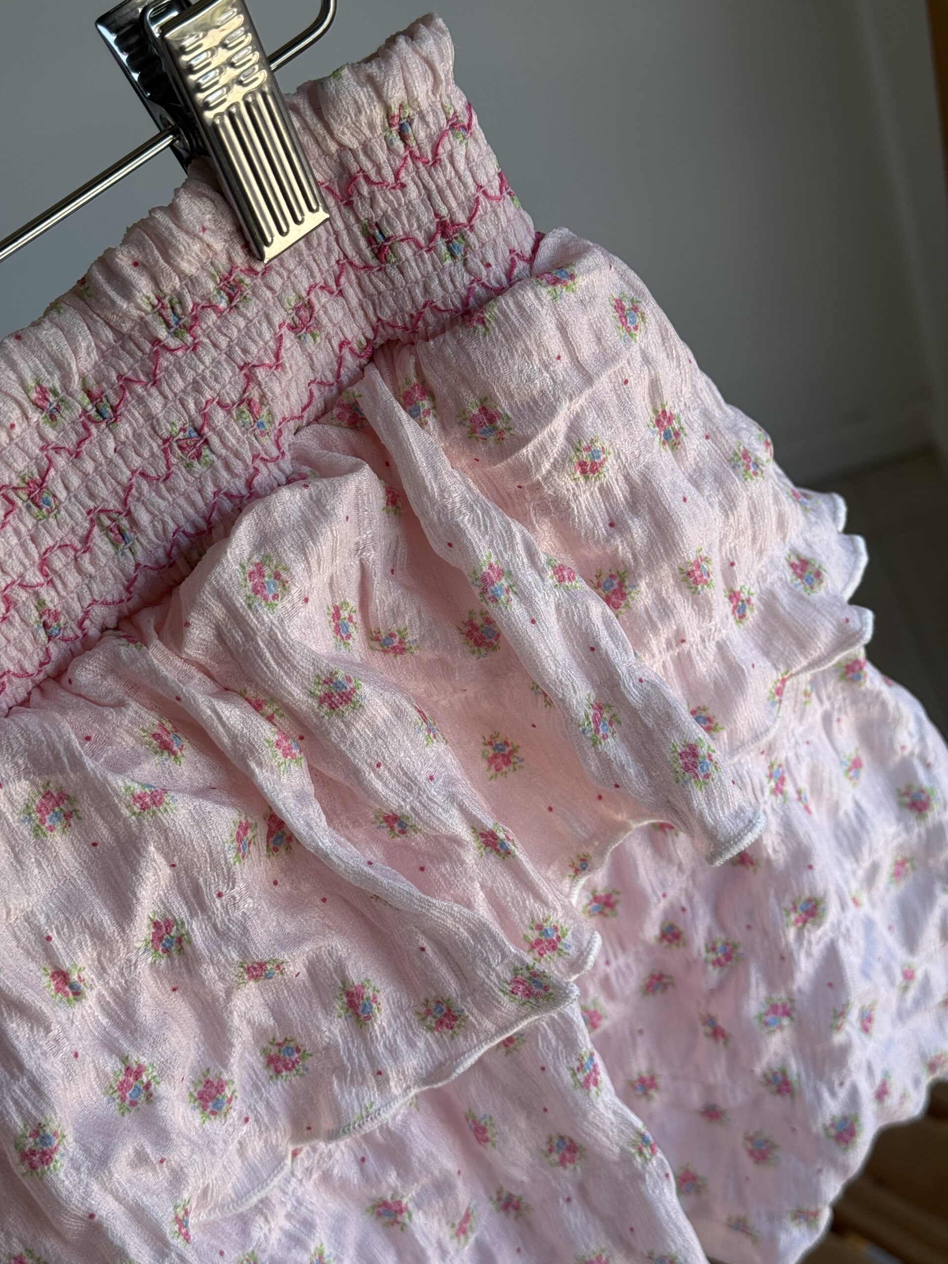 POLLERA FLOREADA ROSA  (con short). LINEA IMPORTADA - Imagen 2