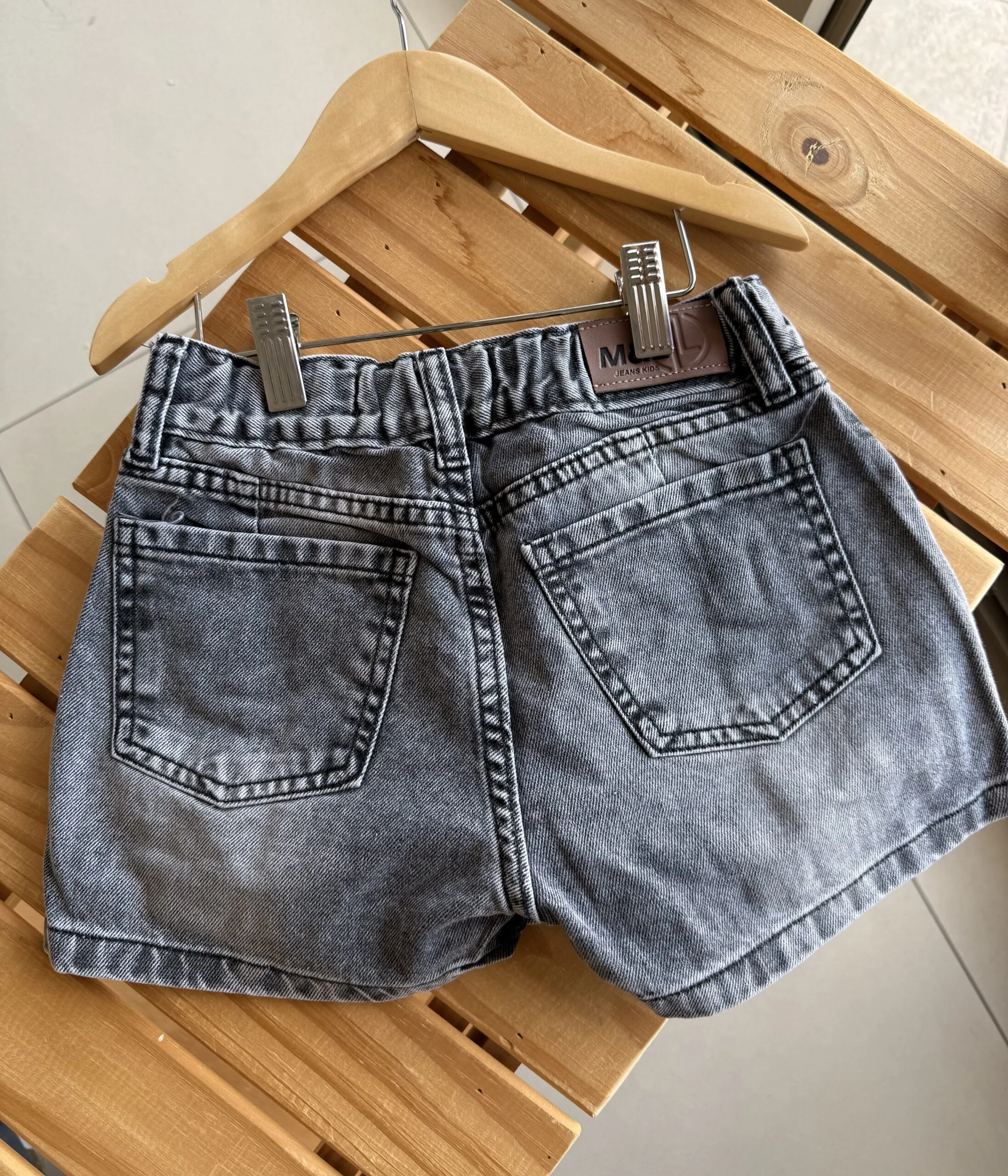 POLLERA SHORT TAJOS DENIM GRIS - Imagen 2