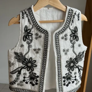 CHALECO BOHO BLANCO . LINEA IMPORTADA