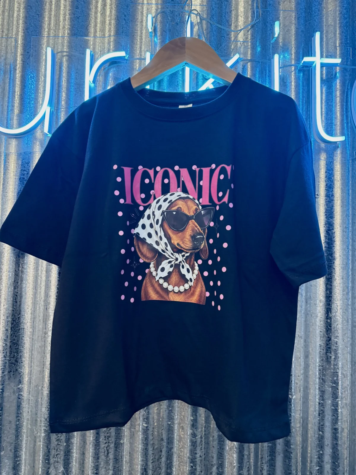 REMERA PERRITO ICONIC NEGRA