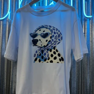 REMERA PERRITO LUNARES BLANCA