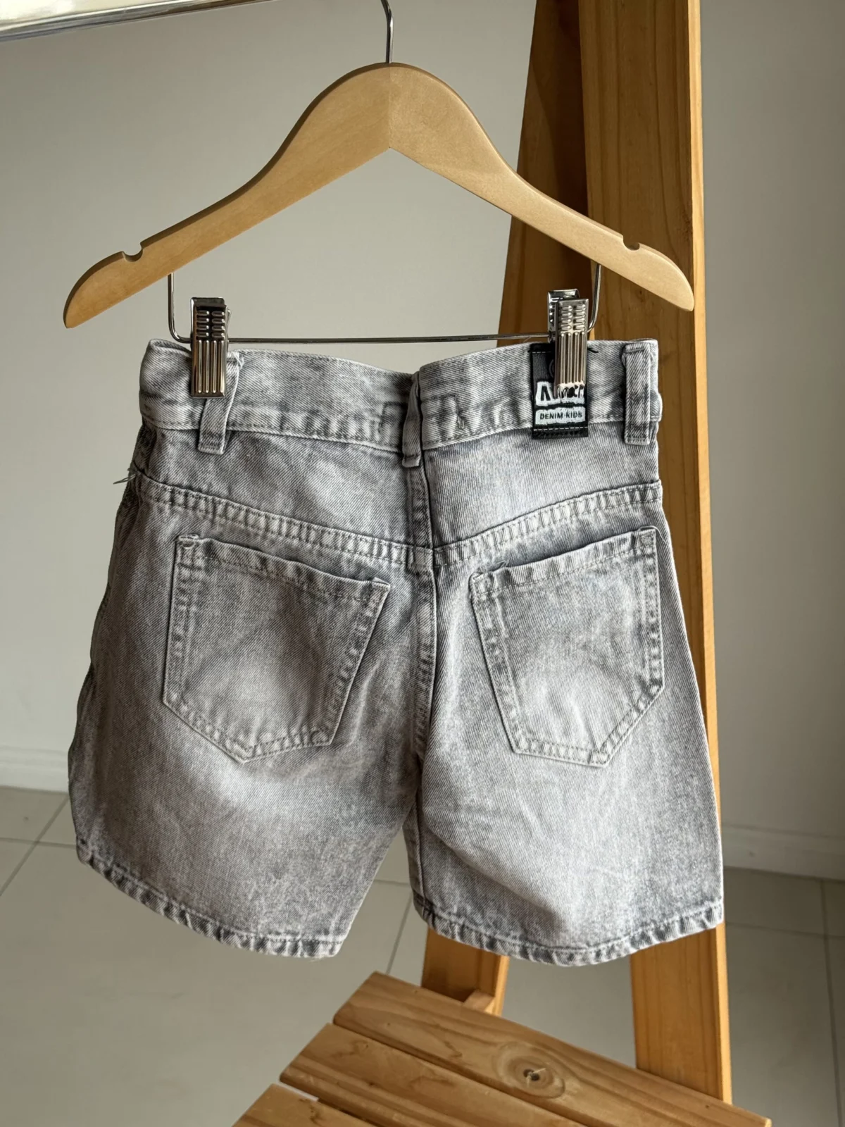 BERMUDAS DENIM GRIS - Imagen 2