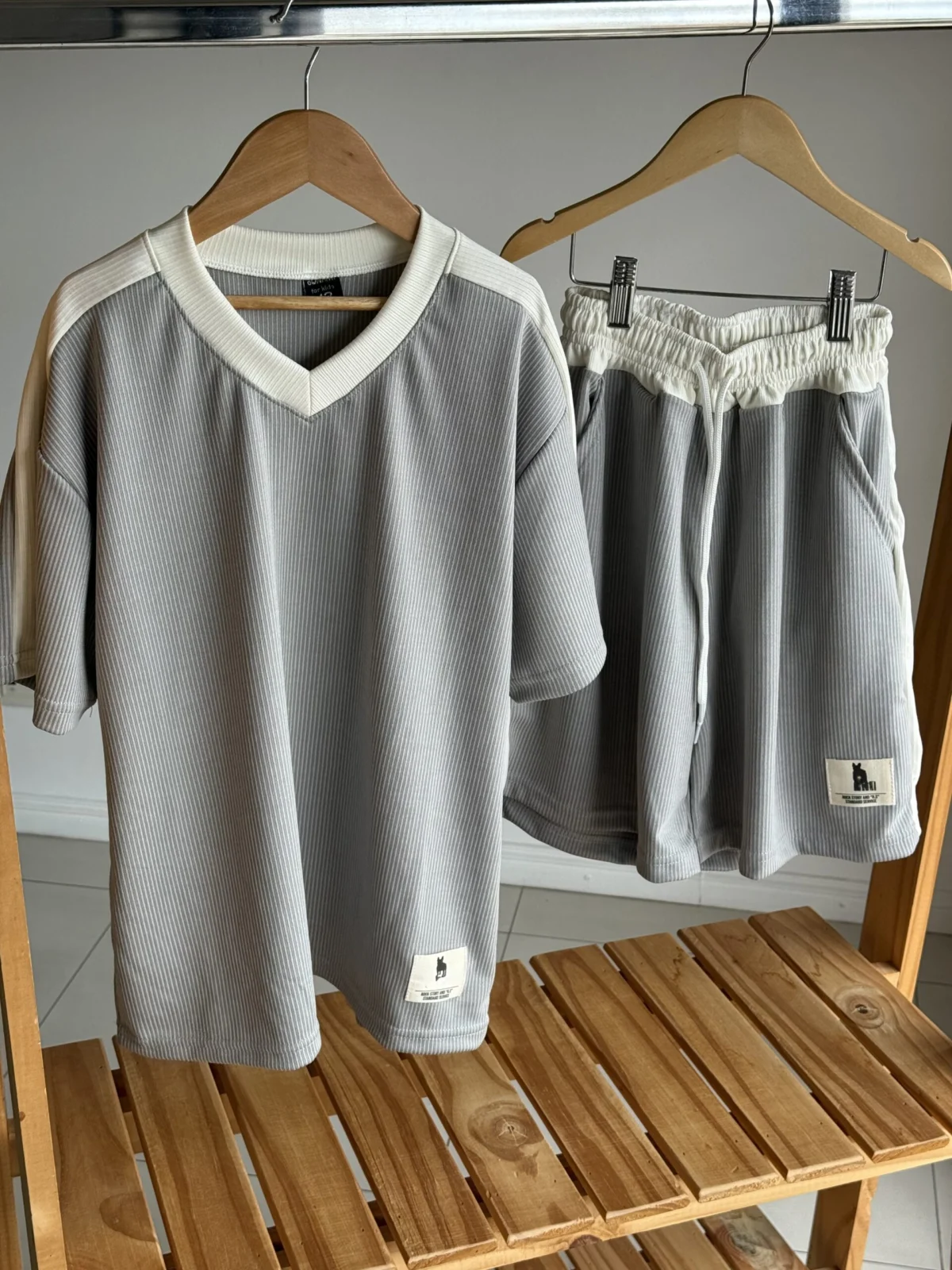 CONJUNTO MATEO GRIS