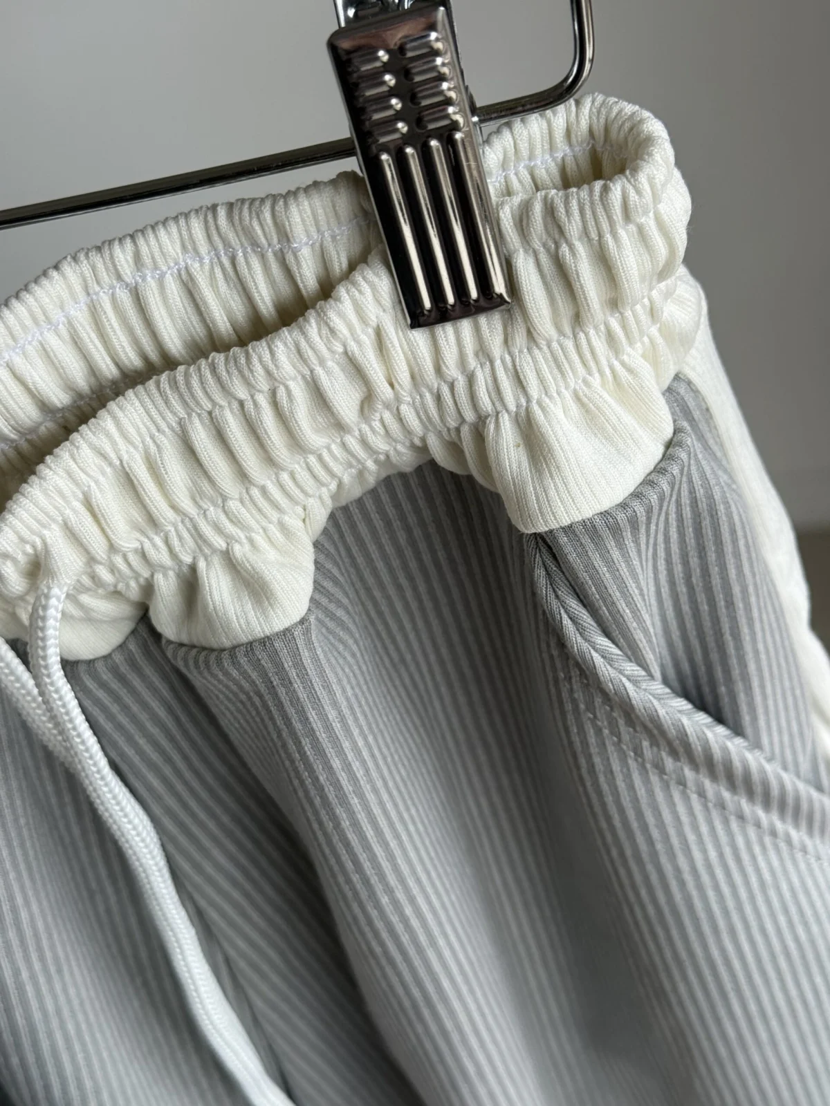 CONJUNTO MATEO GRIS - Imagen 2